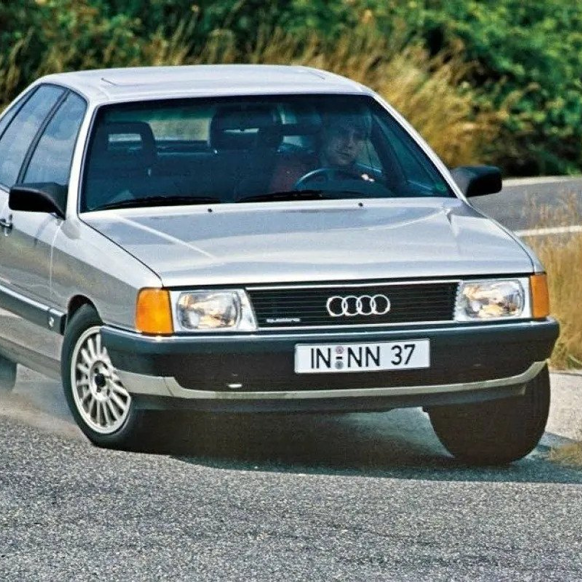 Manual De Taller Audi 100 (1982-1991) Inglés 1
