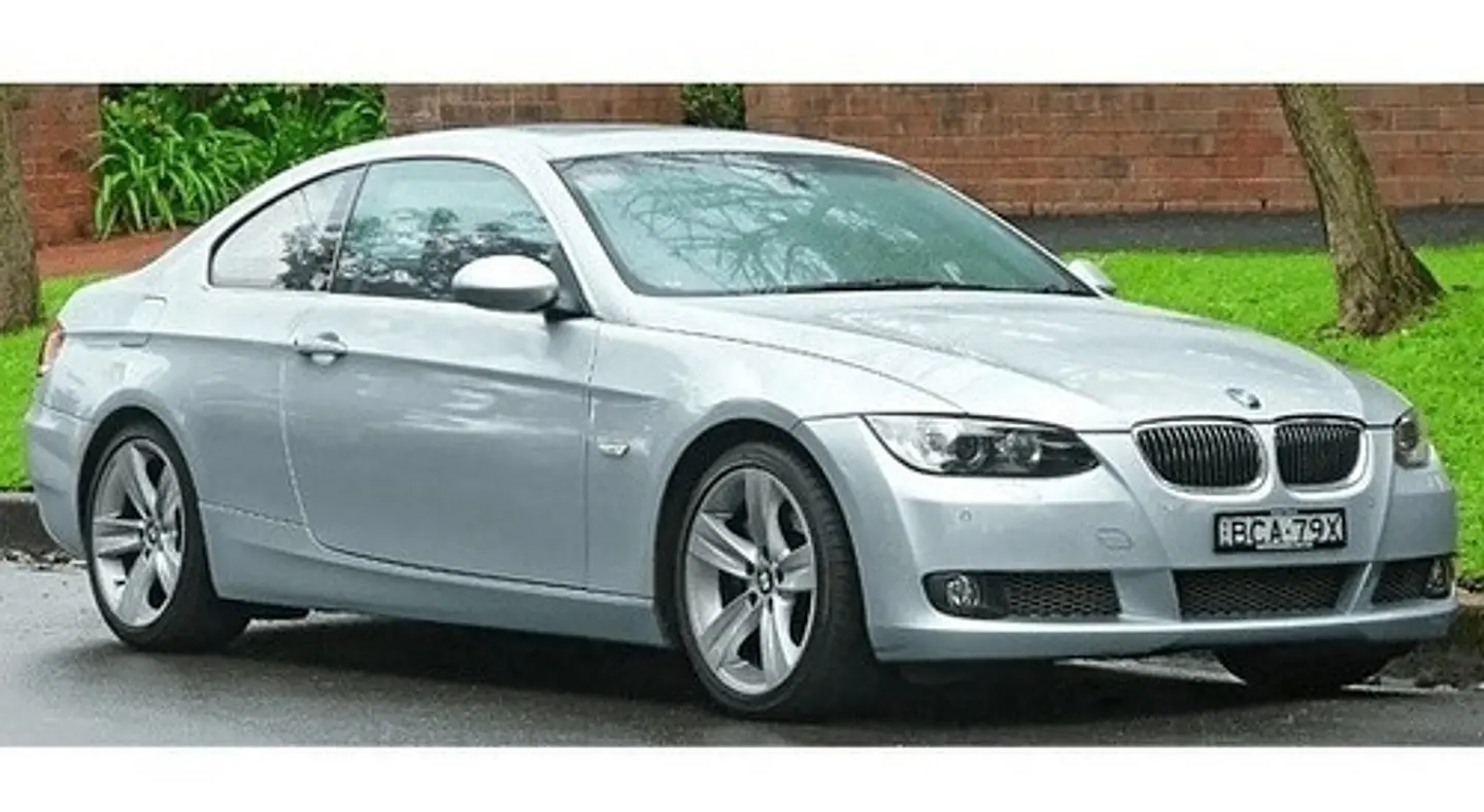 Manuale di officina BMW E90/E91/E92/E93 (2004-2013) PDF  1