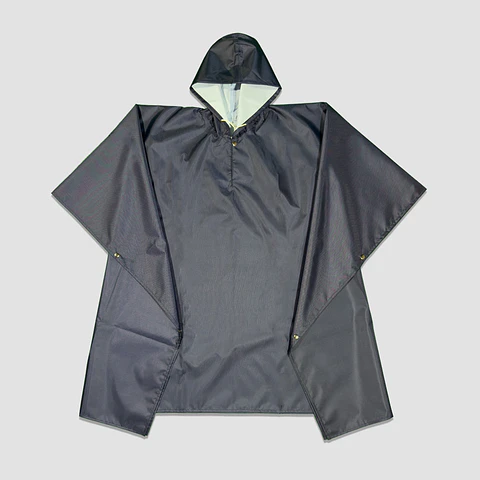 Manta Impermeable con Gorro