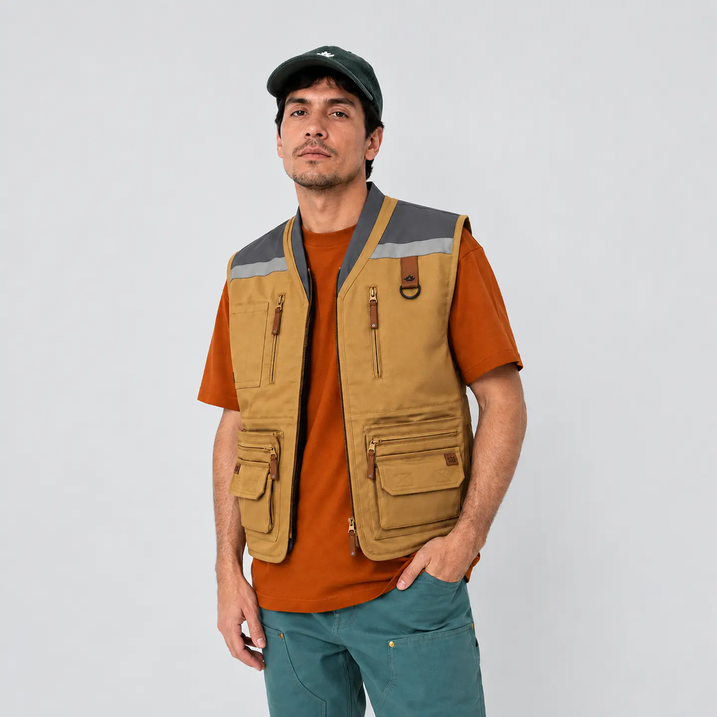 Chaleco Geólogo Quebec de Gabardina Hombre con Reflectante y Múltiples Bolsillos Camel 1