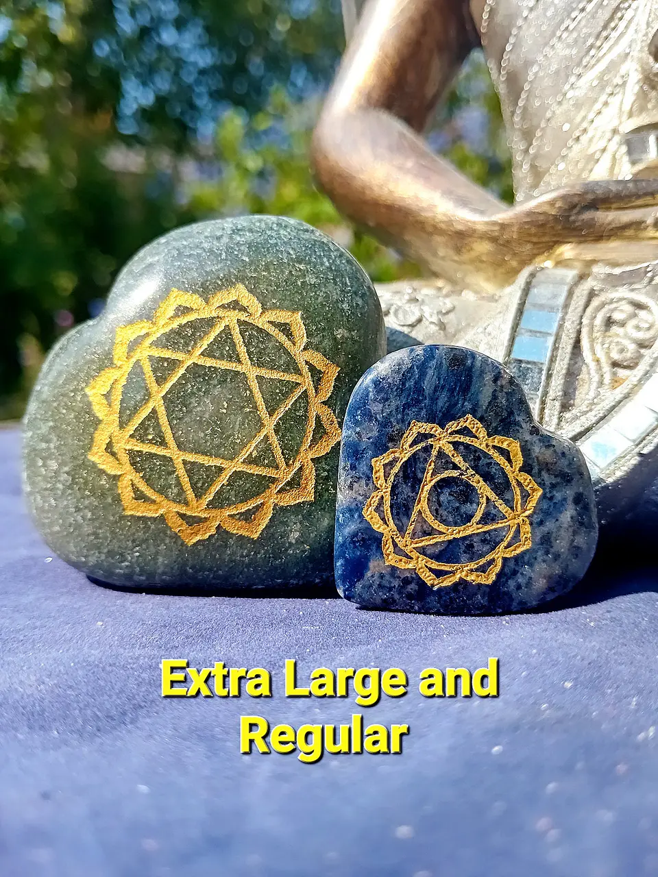 Conjunto de sete pedras dos chakras com guia e bolsa, esculpidas à mão, em formato de coraçãoovalcírculo. 6