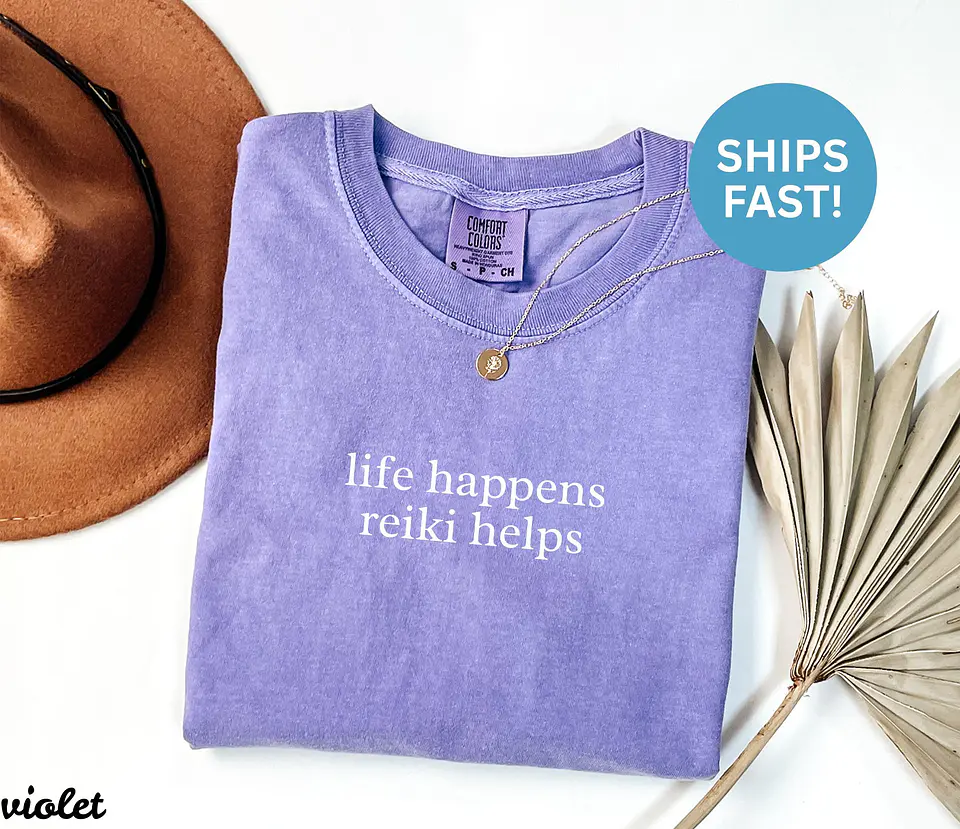 Camiseta Comfort Colors Reiki, Camiseta Life Happens Reiki Helps, Camiseta Espiritual, Camiseta de Cura, Presente para Mestre de Reiki, Camiseta 6