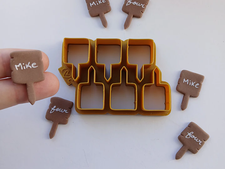 Cortador de 6 Toppers Quadrados para Cupcakes 1