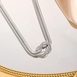 Colar Entrelaçados Maxi