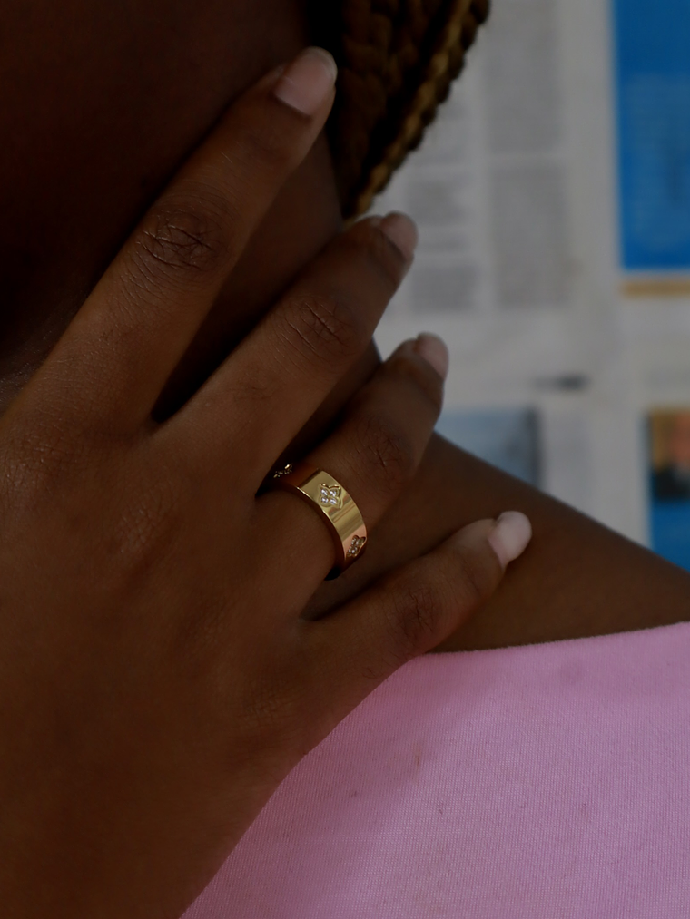 Anel Trevo Brilhante  1