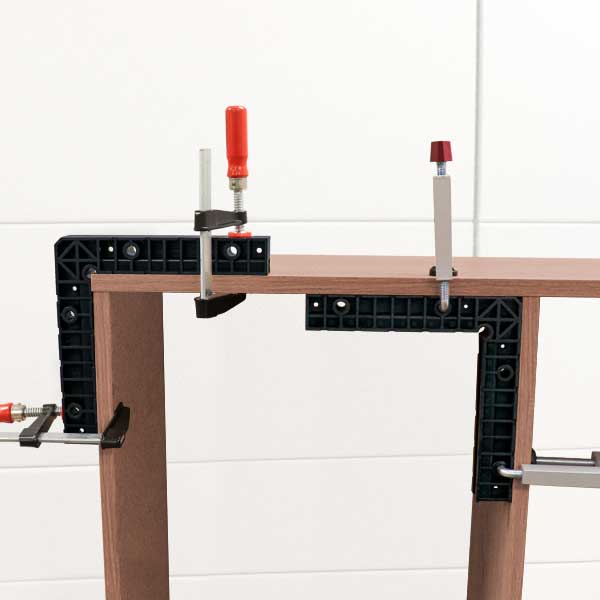 Escuadra prensado esquina 8