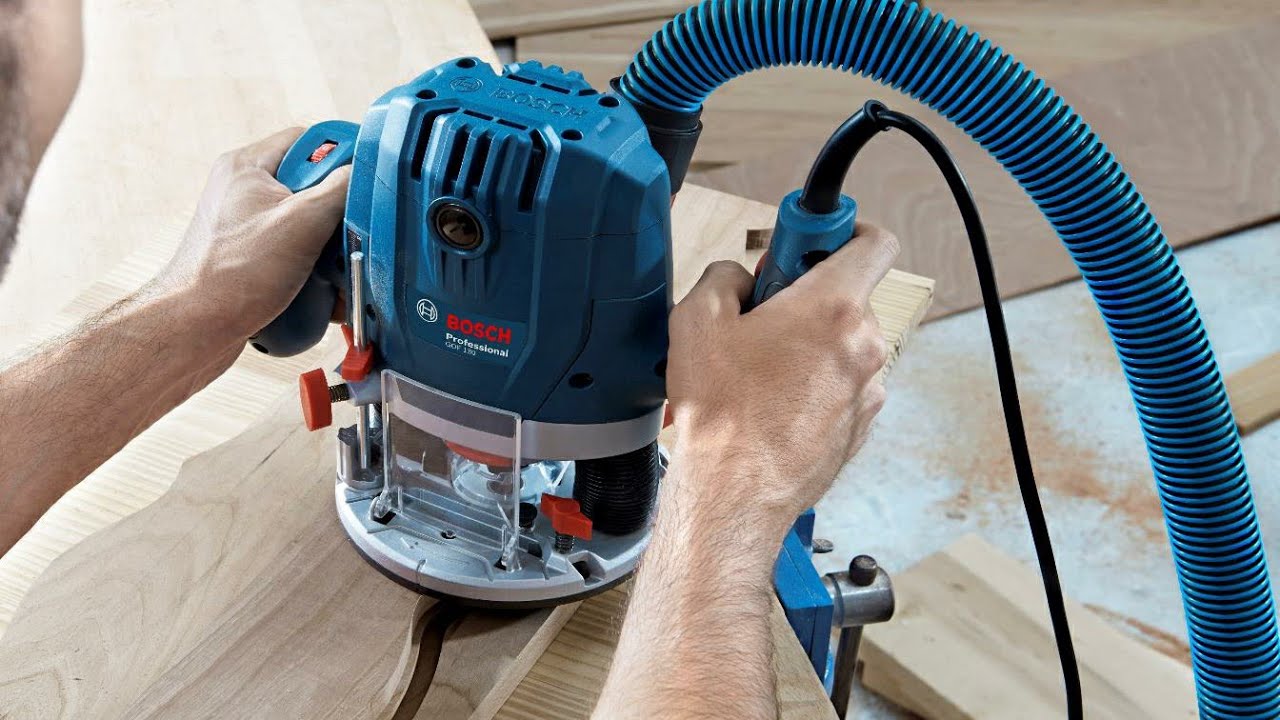 Fresadora de superficie GOF 130 Bosch Professional 3