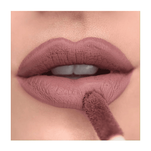 Revolution - Batom líquido Matte Bomb - Delicate Brown