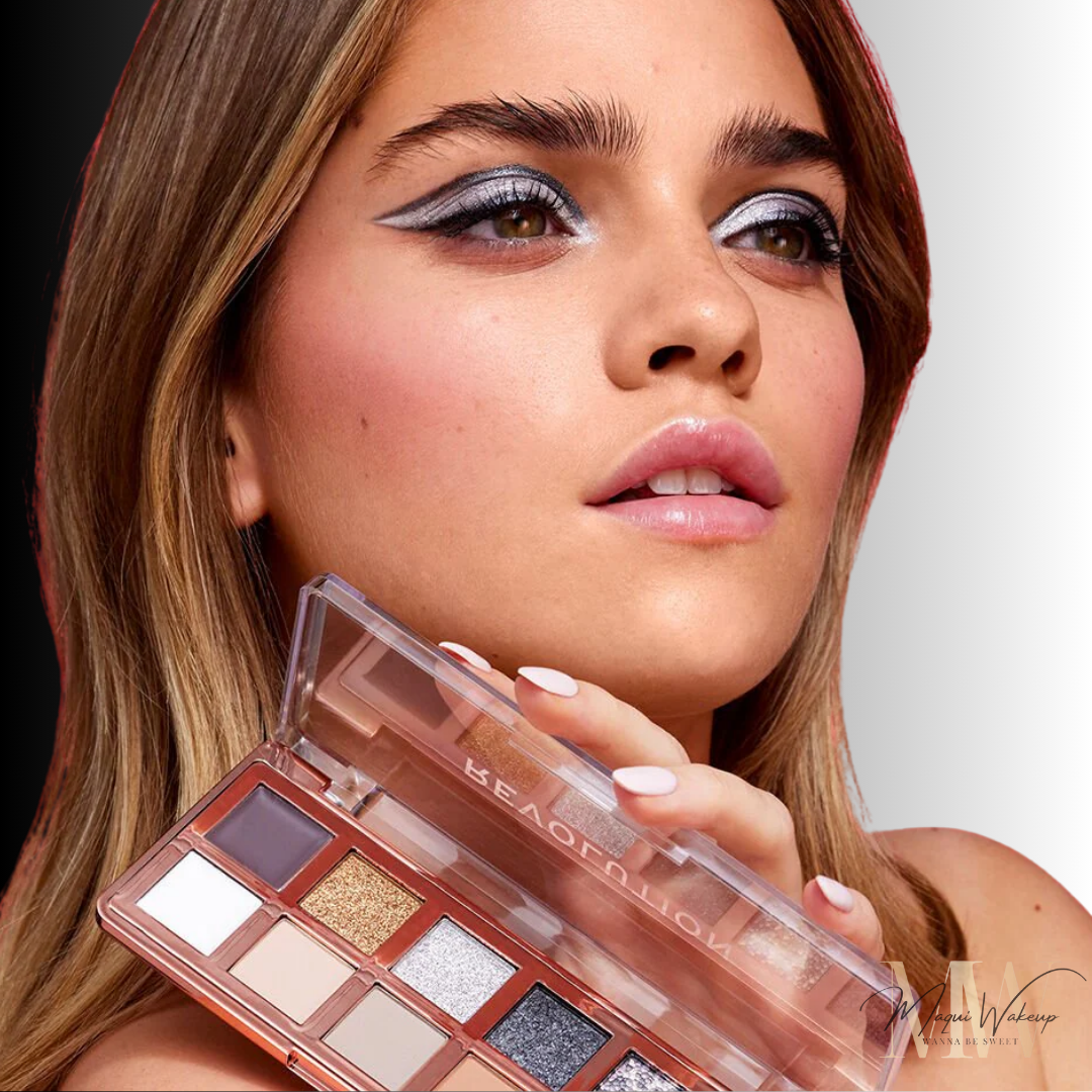 Revolution – Coffret The Smokey Icon Gift Set (Paleta + Pincel de Esfumar) 2