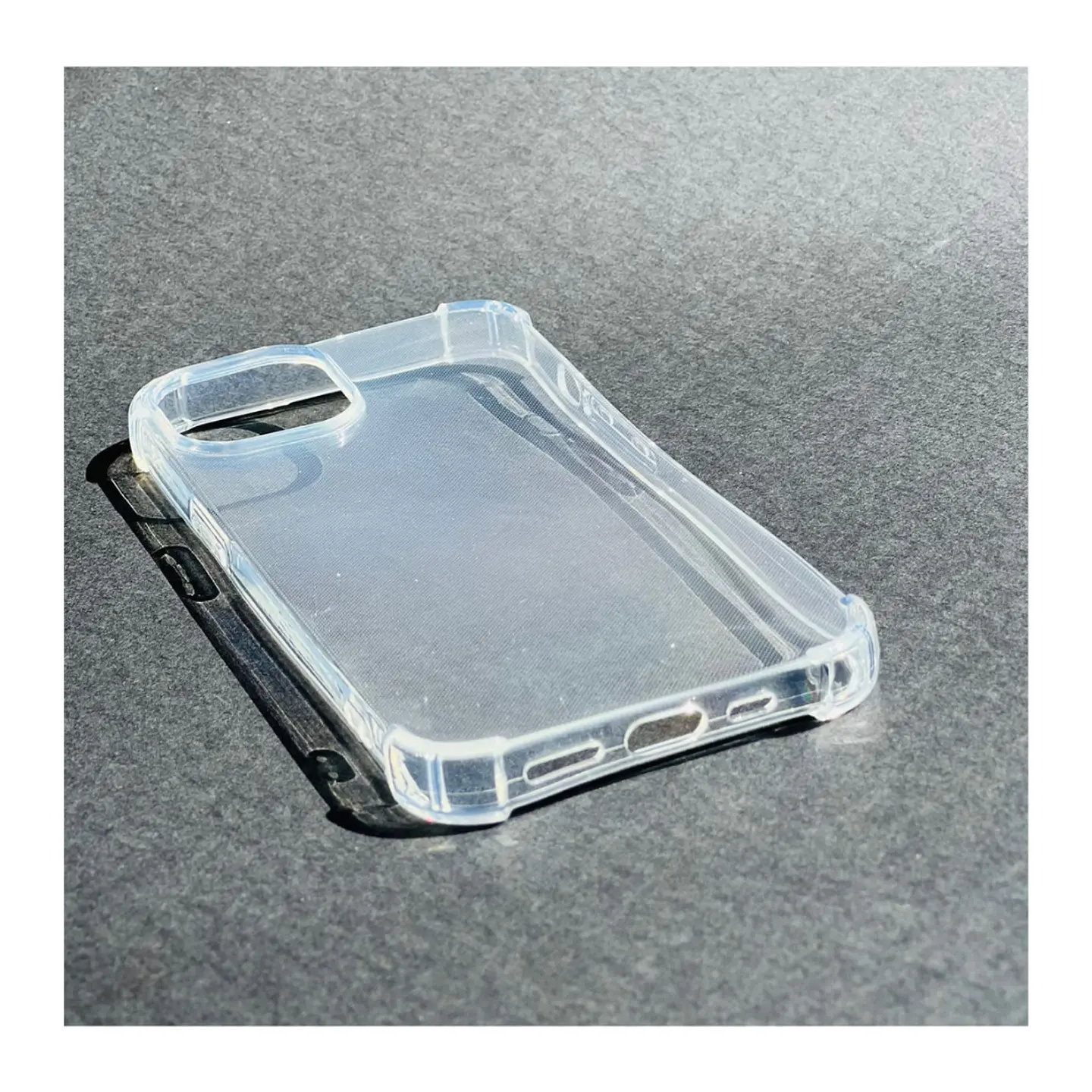 Carcasa Para iPhone 14 Normal Transparente Reforzada 2