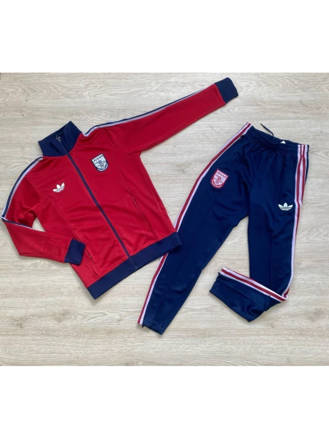 CONJUNTO DE PRESENTACION ARSENAL 2026 RJ/AZ/BL 1