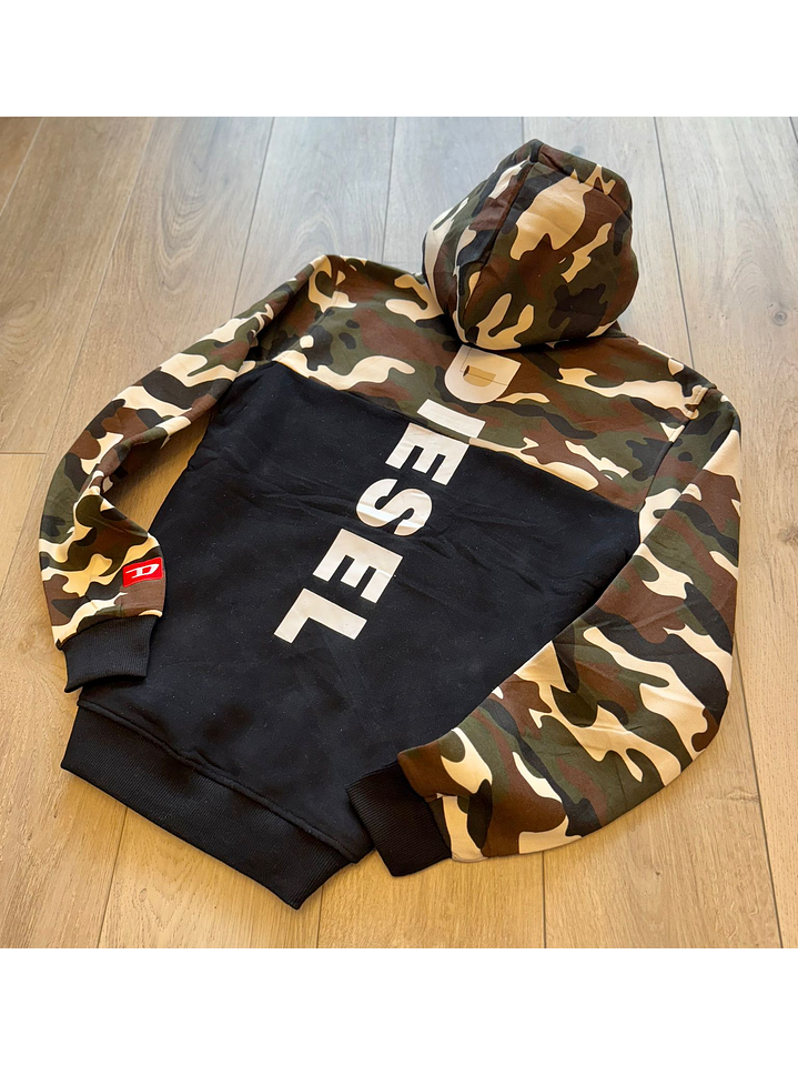 BUZO CAMUFLADO VERDE Y NEGRO DIESEL 2