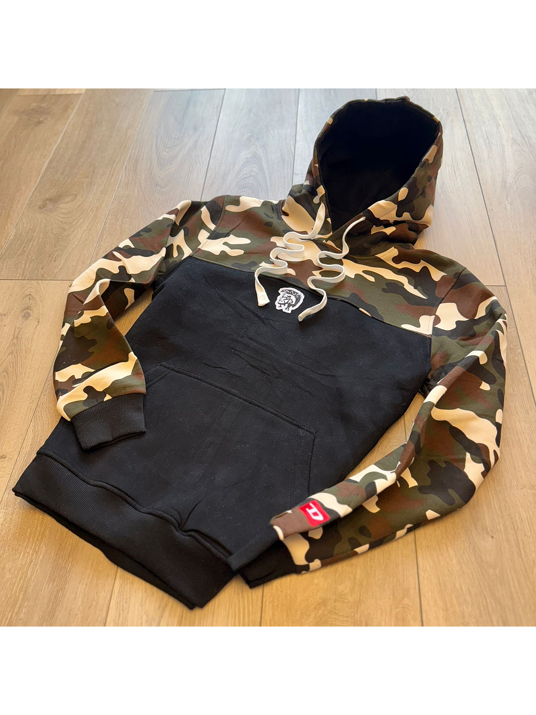 BUZO CAMUFLADO VERDE Y NEGRO DIESEL 1