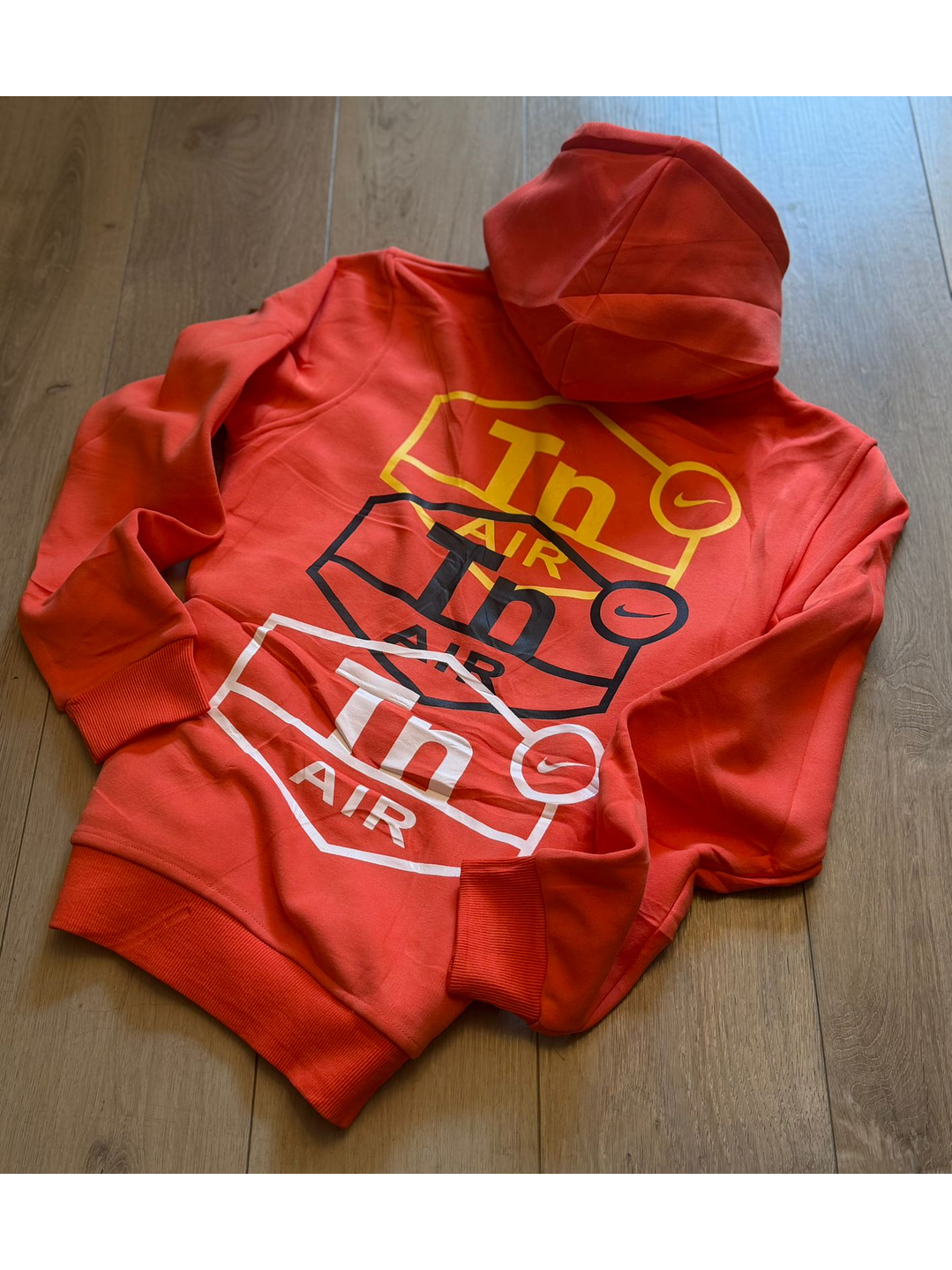 BUZO NIKE ROJO CON LOGO ATRAS 2