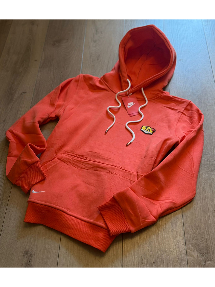 BUZO NIKE ROJO CON LOGO ATRAS 1