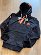 BUZO SUPERDRY NEGRO CON NARANJA - Miniatura 1