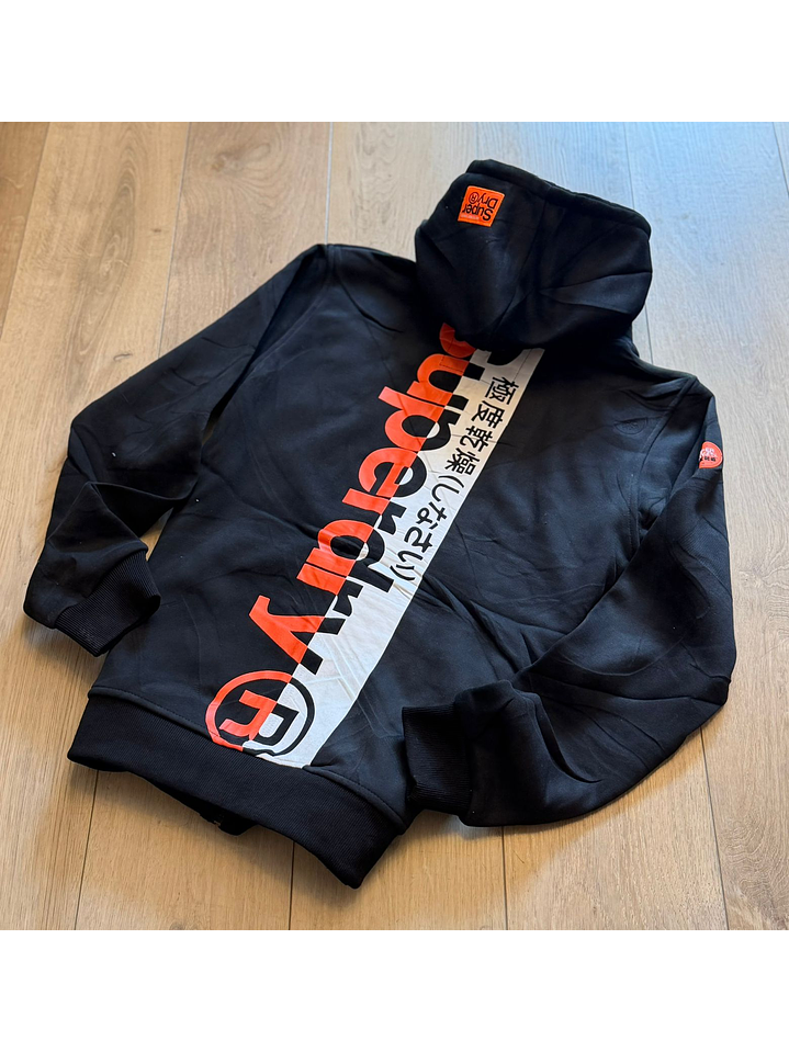 BUZO SUPERDRY NEGRO CON NARANJA 2