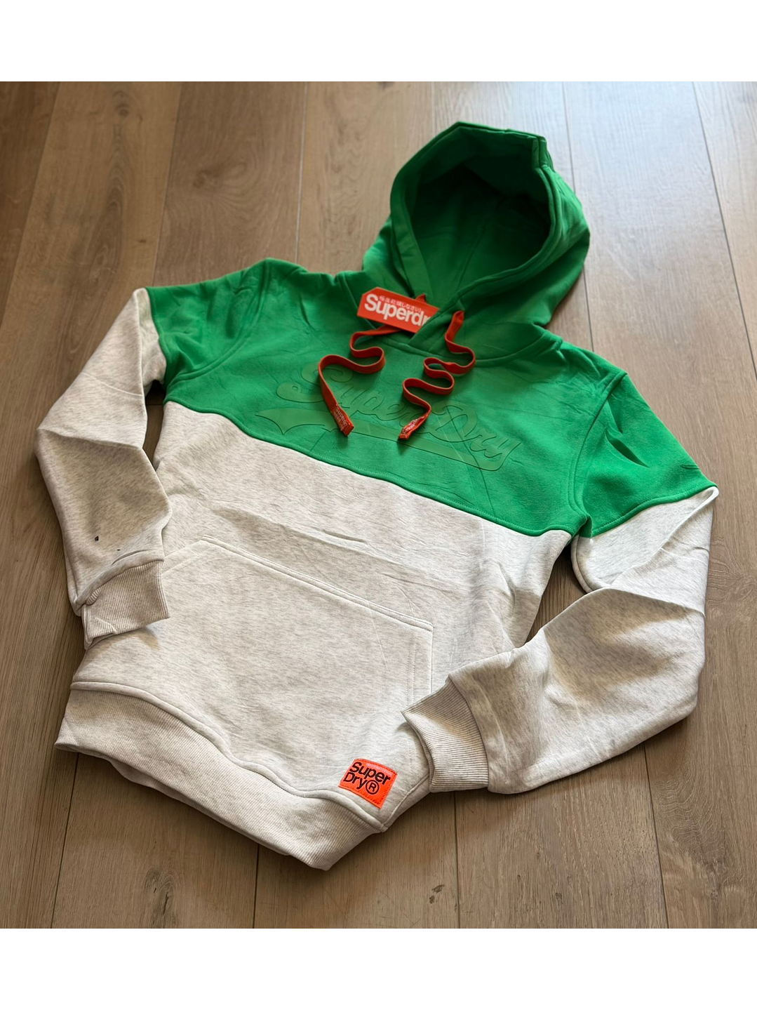 BUZO SUPERDRY VERDE Y GRIS 1