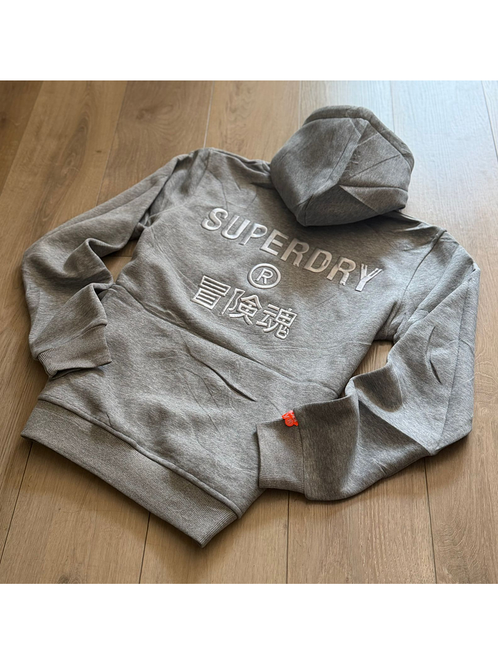 BUZO SUPERDRY GRIS CON LOGO  1