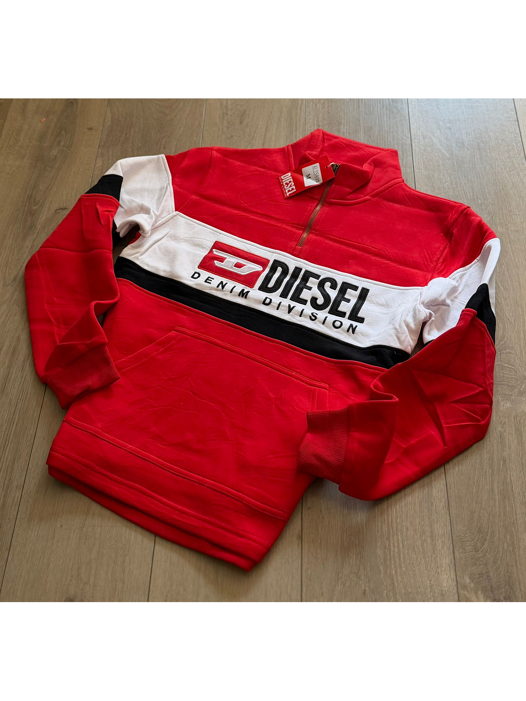 BUZO SIN CAPOTA DIESEL ROJO Y BLANCO 1