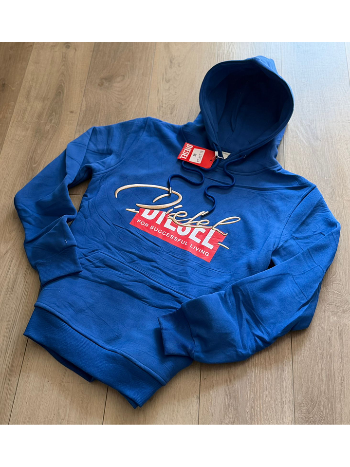 BUZO SUPERDRY AZUL CON LOGO ROJO 1