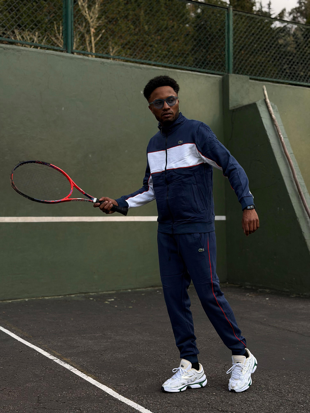 SUDADERA LACOSTE AZUL CON BLANCO 2