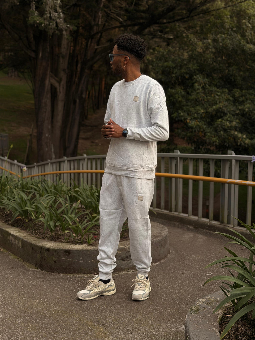 SUDADERA HUGO BOSS GRIS 3