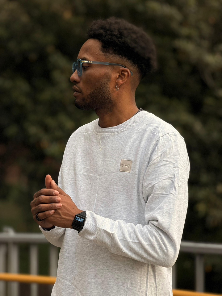 SUDADERA HUGO BOSS GRIS 1