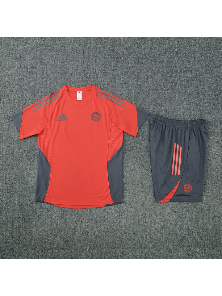 CONJUNTO DE ENTRENAMIENTO BAYERN DE MUNICH 1