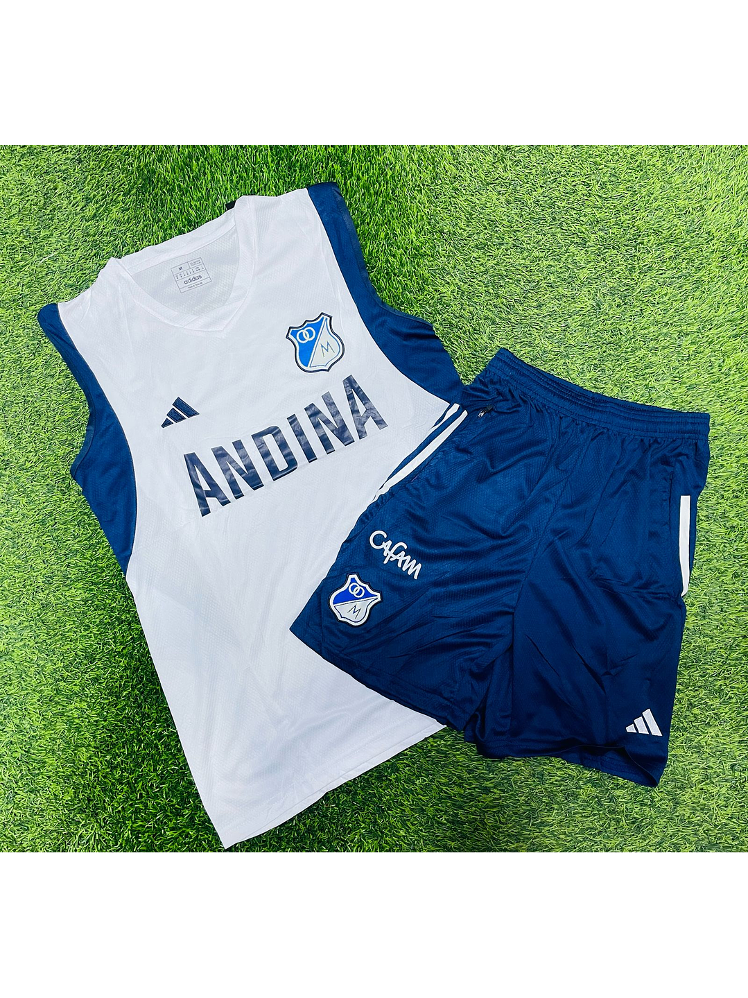CONJUNTO DE ENTRENAMIENTO MILLONARIOS 1