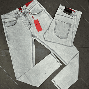 JEAN HUGO BOSS DIFERENTES COLORES
