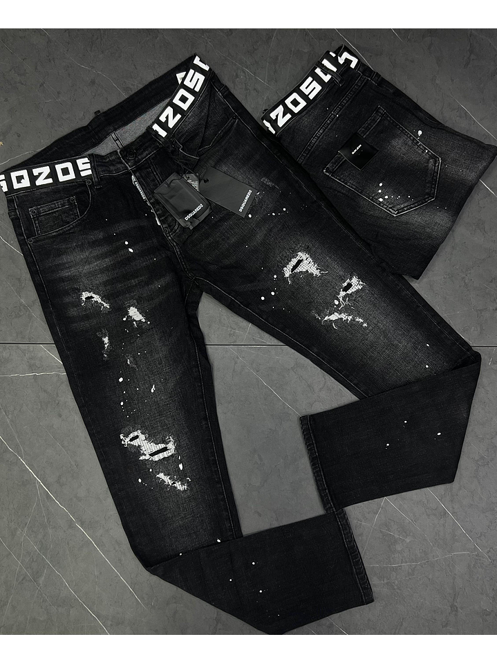 JEAN DSQUARED NEGRO CON ROTURAS 1