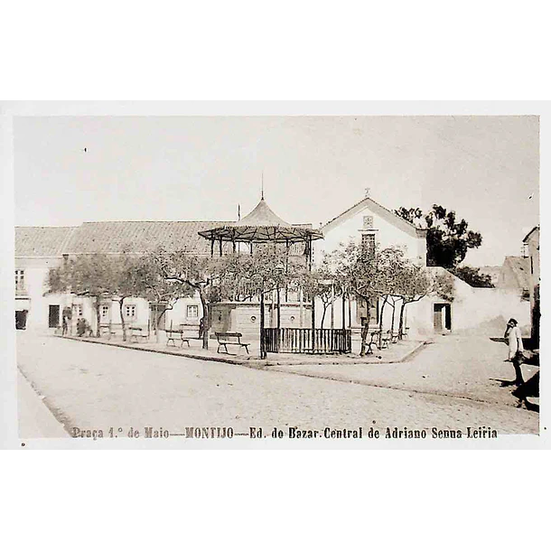 1930's Bilhete Postal do Montijo. Praça 1º de Maio