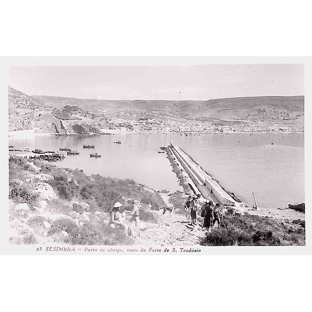 1950's Bilhete Postal de Sesimbra. Porto de Abrigo