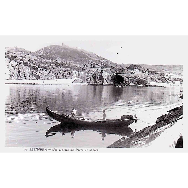1950's Bilhete Postal de Sesimbra. Um aspecto do Porto de Abrigo