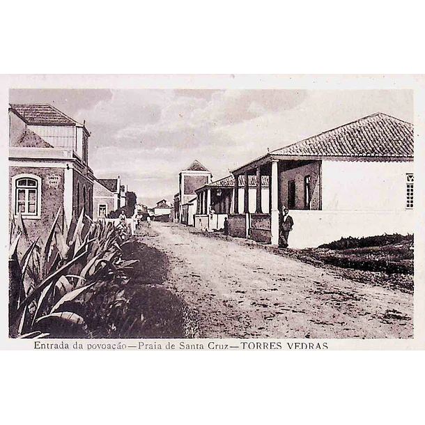 1925 Bilhete Postal da Praia de Santa Cruz. Entrada da Povoação