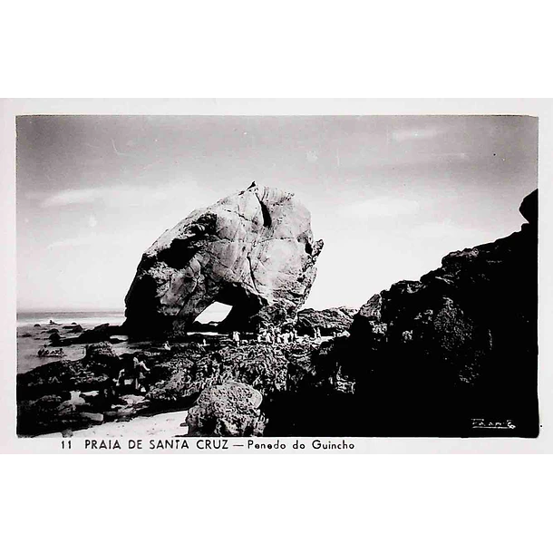 1950's Bilhete Postal da Praia de Santa Cruz. Penedo do Guincho
