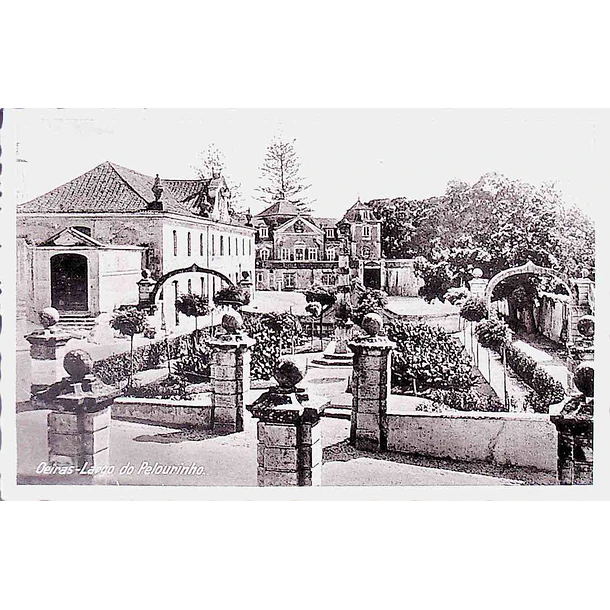 1930's Bilhete Postal de Oeiras. Largo do Pelourinho