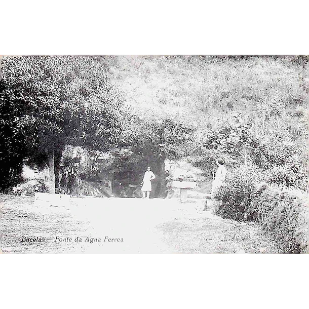 1930's Bilhete Postal de Bucelas. Fonte da Água Férrea