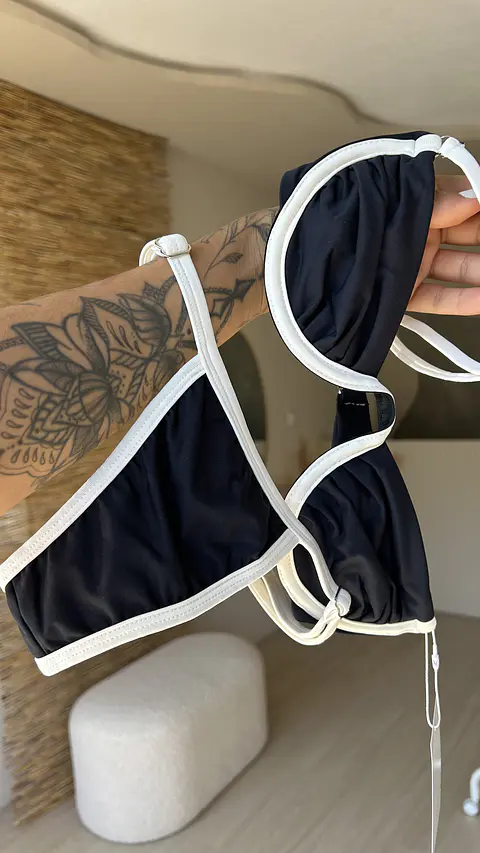 Preto com víeis branco 