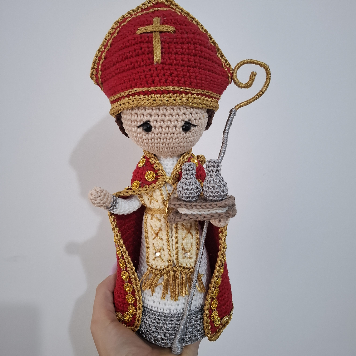 San Gennaro em Crochê – Imagem Artesanal Feita à Mão 4