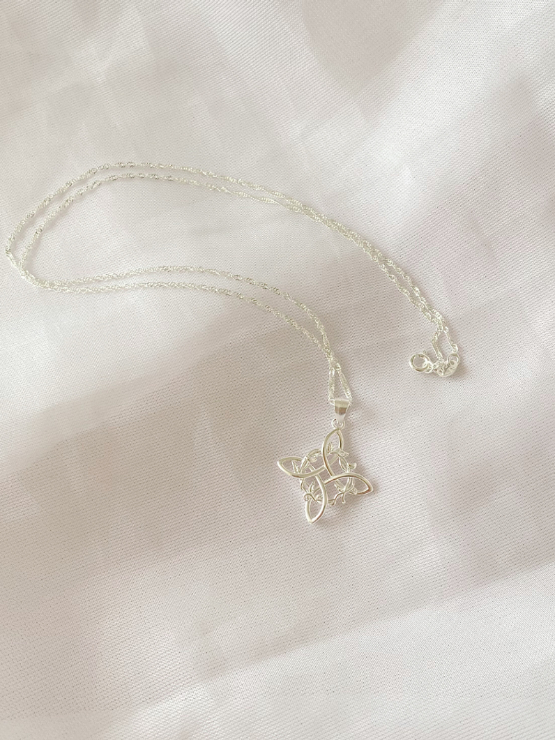 Collar Nudo de bruja Romi 3