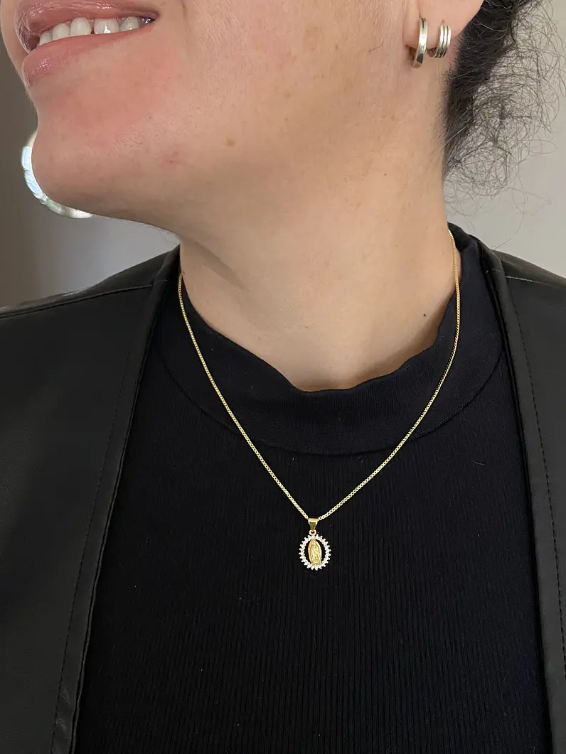Collar medalla virgen 4