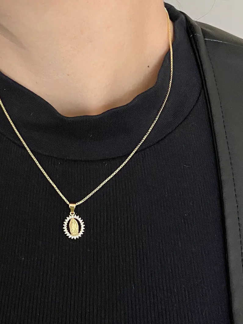 Collar medalla virgen 2