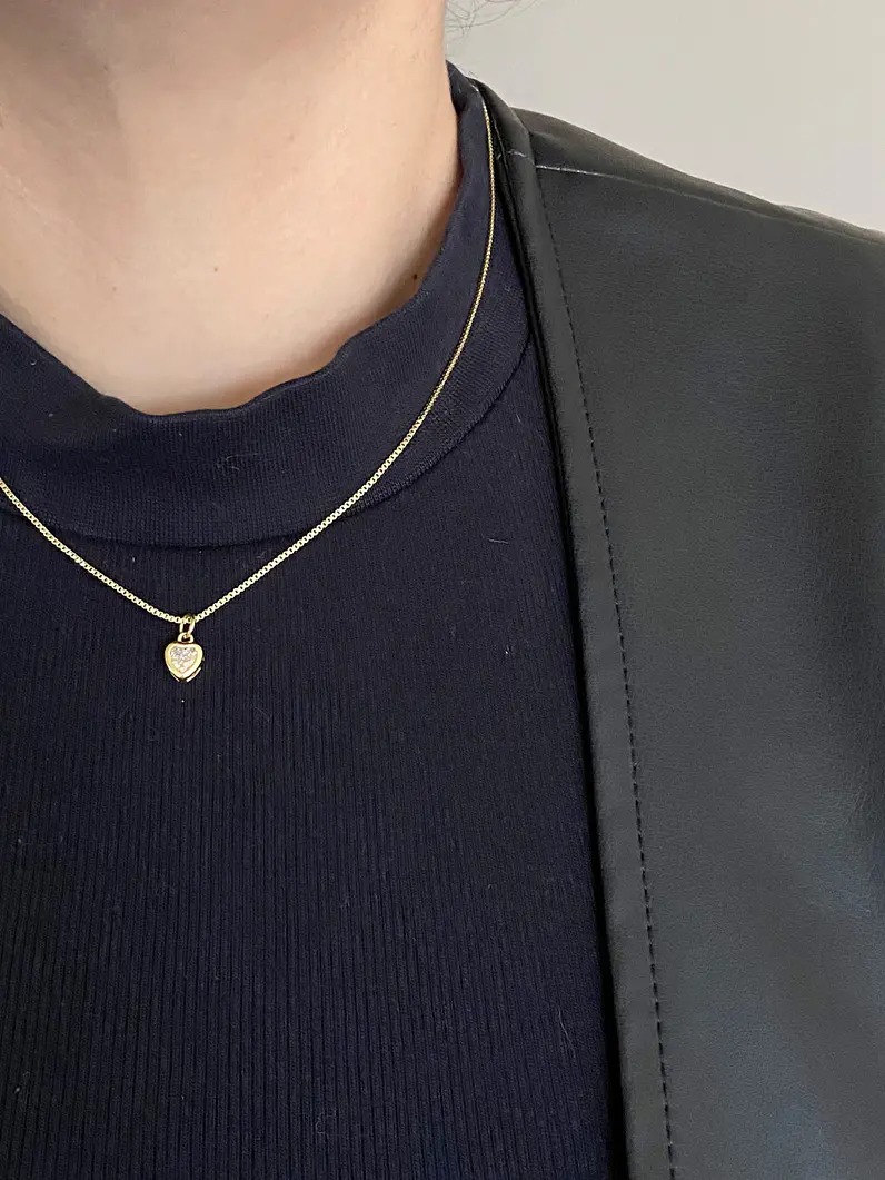 Collar Love Punto de Luz Dorado 2