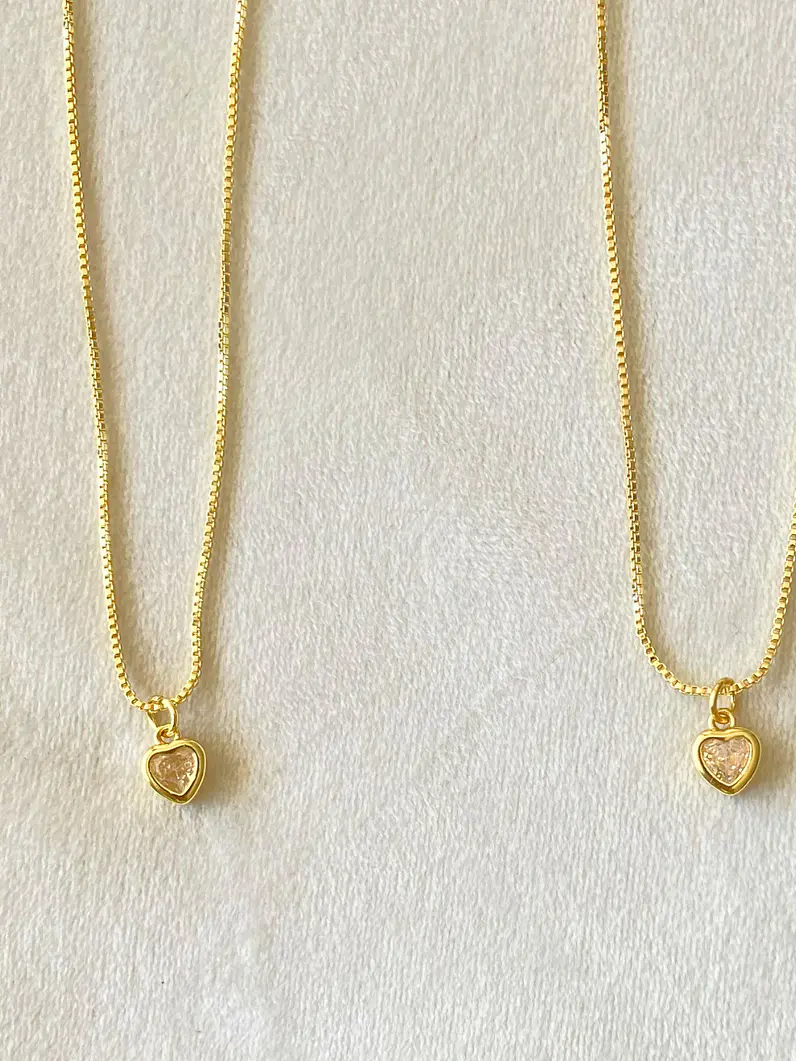 Collar Love Punto de Luz Dorado 3