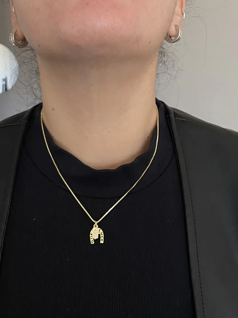 Collar Doble Amuleto  2