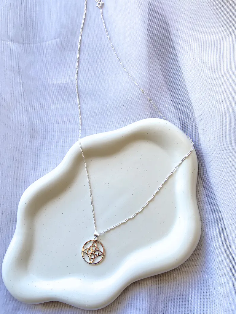 Collar Nudo de bruja plata 925 4