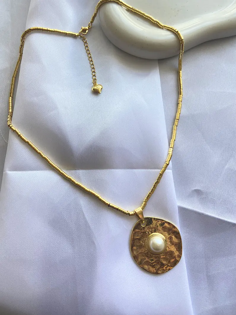 Collar Nina 3