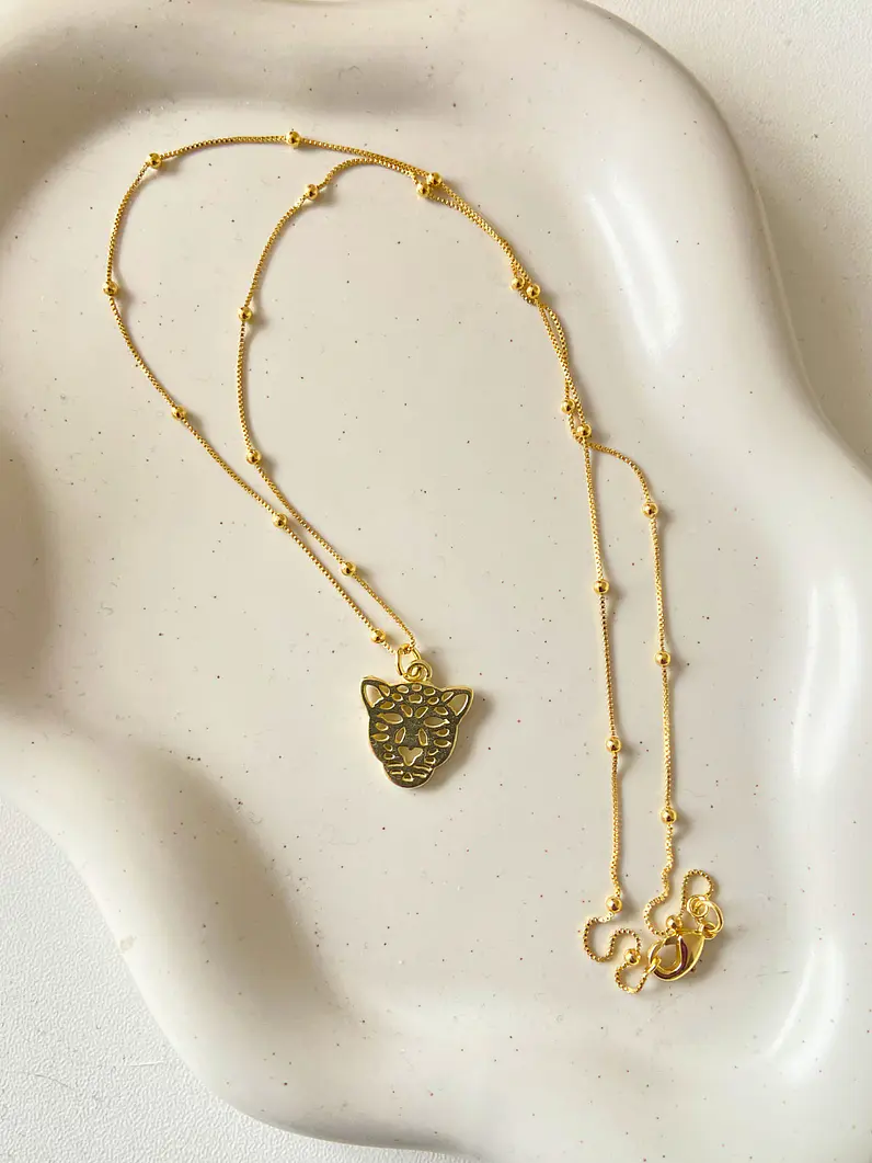 Collar Leo 4
